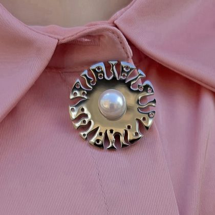 Sunny Button